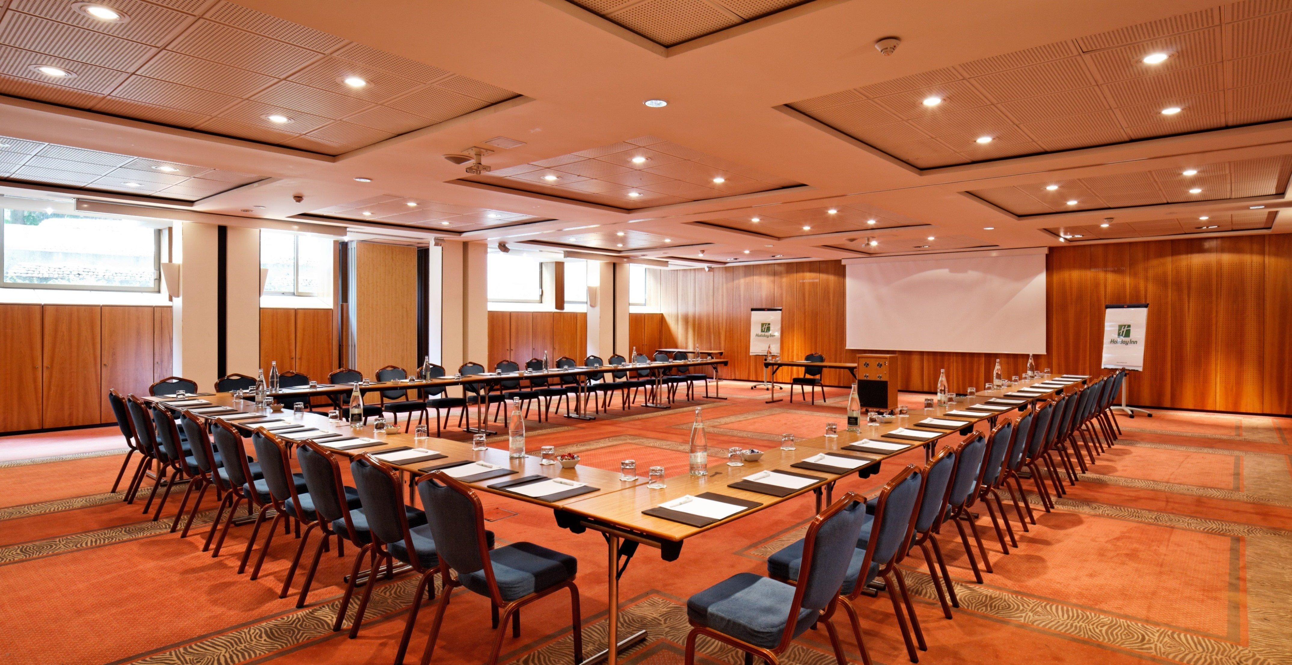 Doubletree By Hilton Paris Bougival Hotel Buitenkant foto