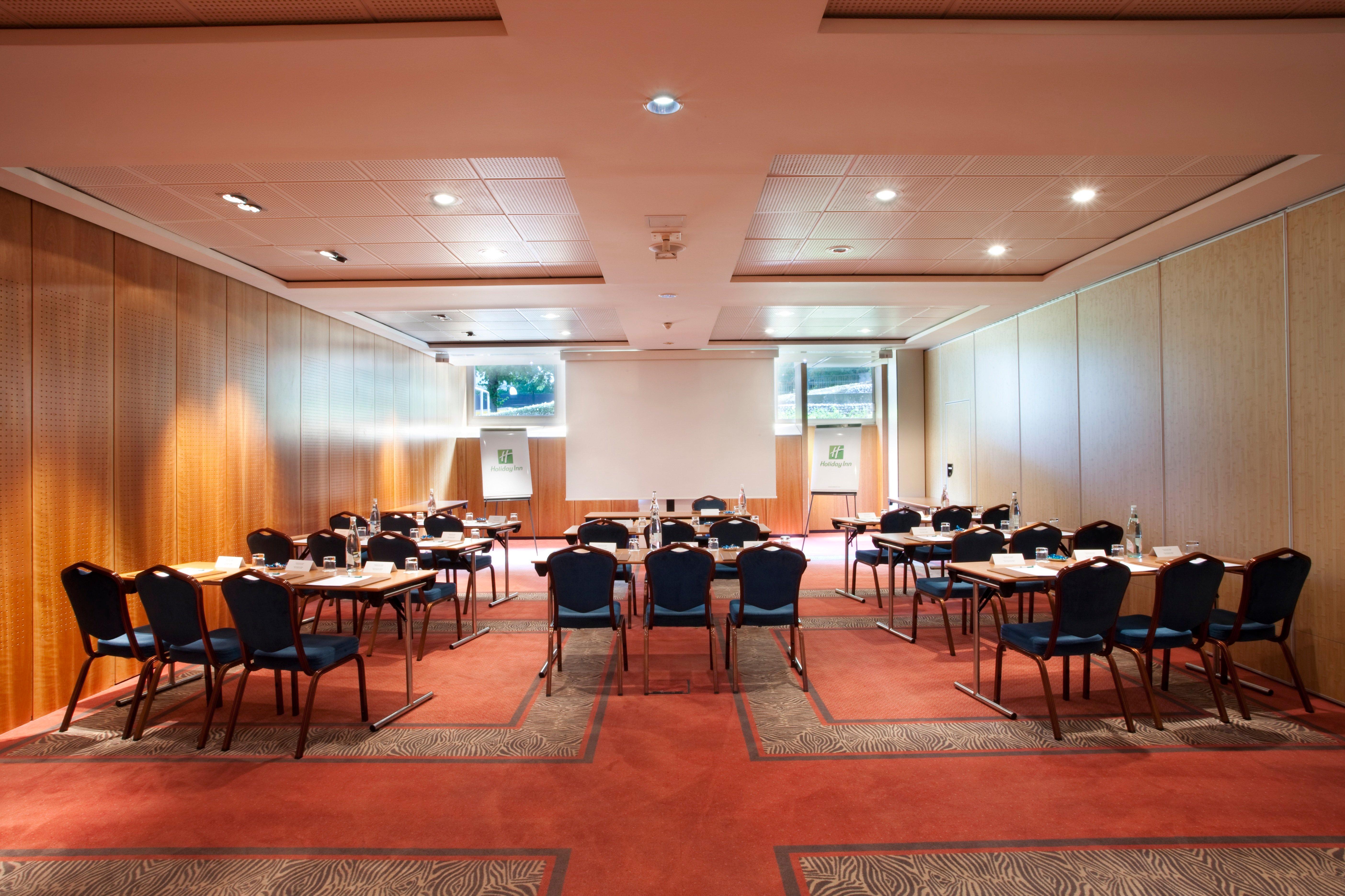 Doubletree By Hilton Paris Bougival Hotel Buitenkant foto