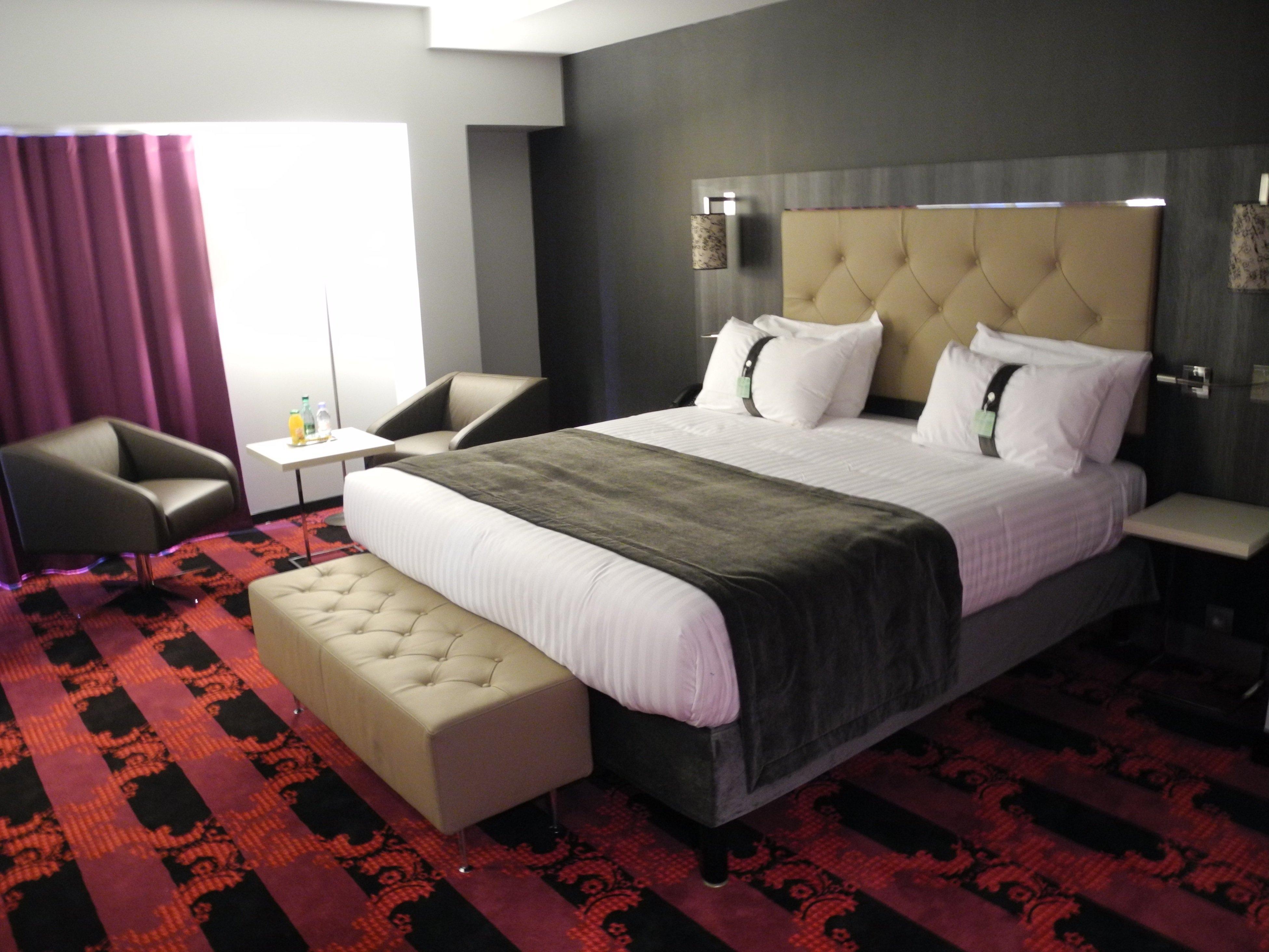 Doubletree By Hilton Paris Bougival Hotel Buitenkant foto