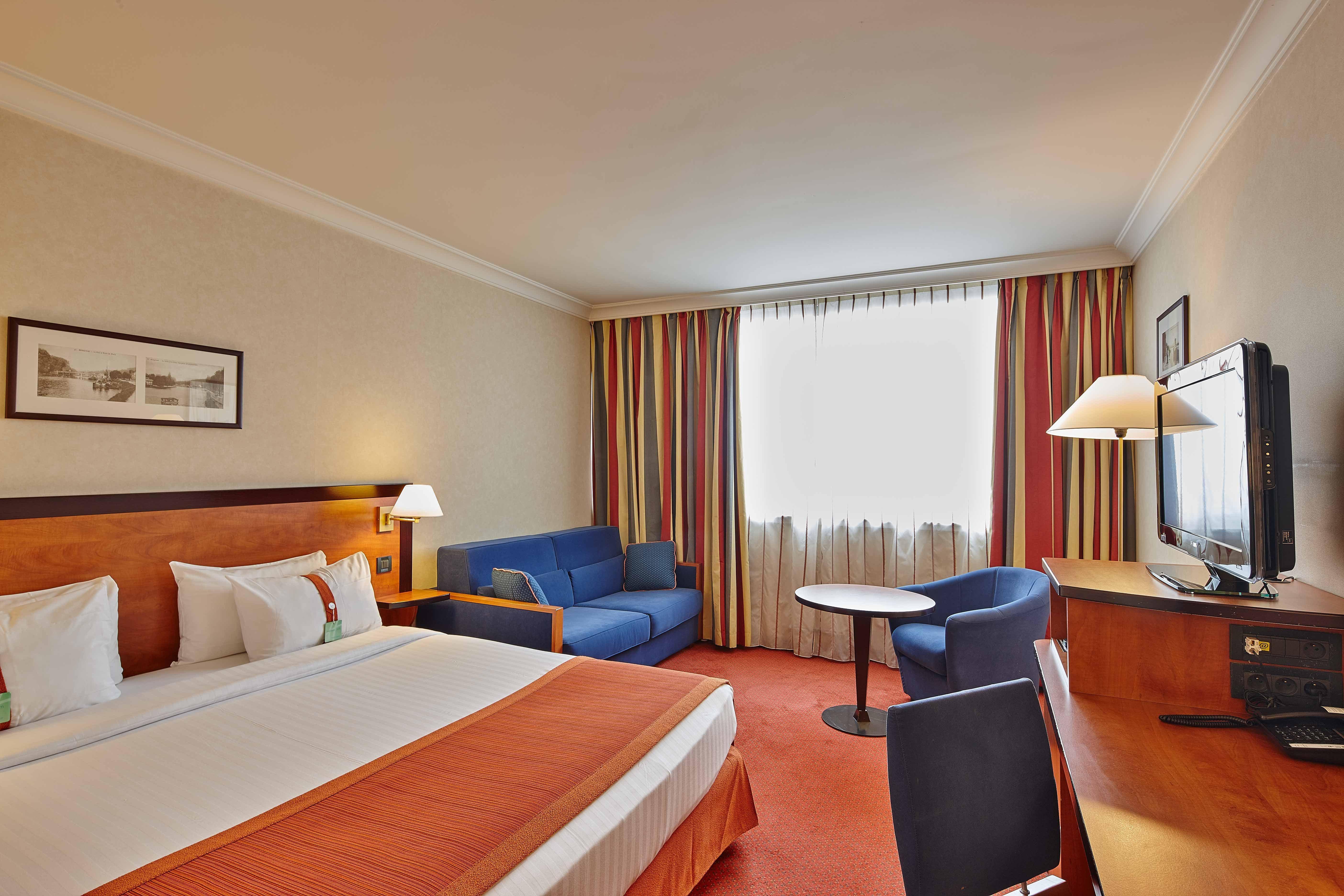 Doubletree By Hilton Paris Bougival Hotel Buitenkant foto