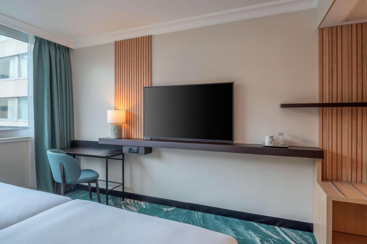 Doubletree By Hilton Paris Bougival Hotel Buitenkant foto