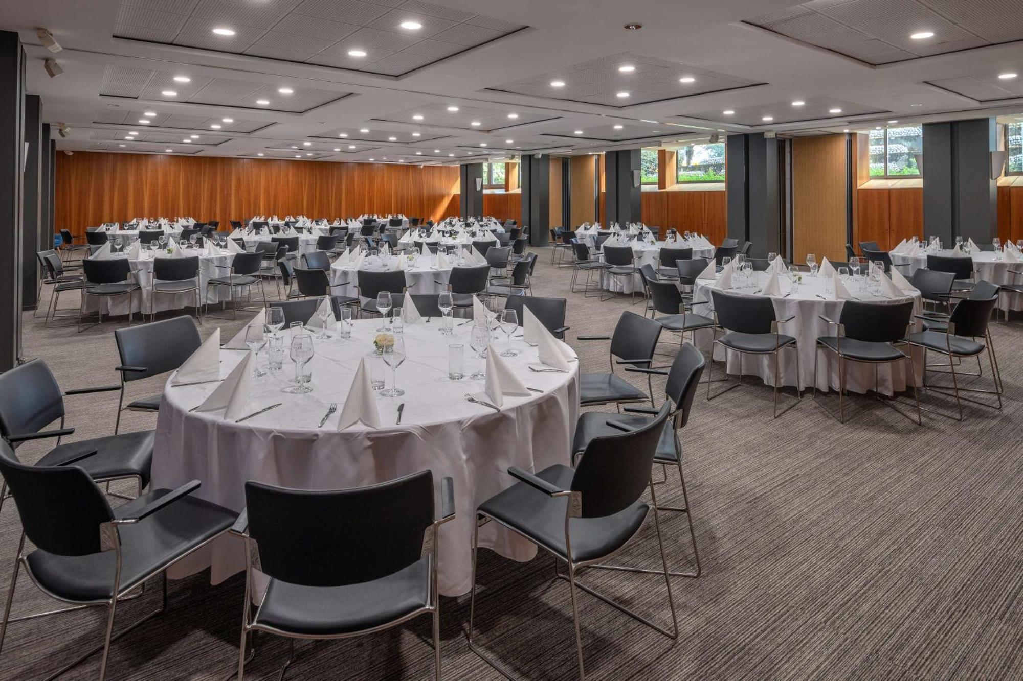 Doubletree By Hilton Paris Bougival Hotel Buitenkant foto