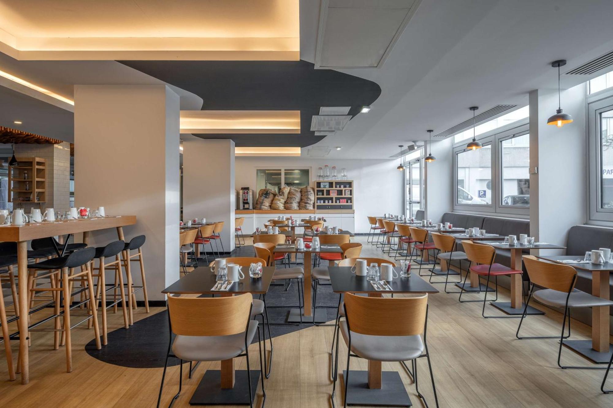 Doubletree By Hilton Paris Bougival Hotel Buitenkant foto