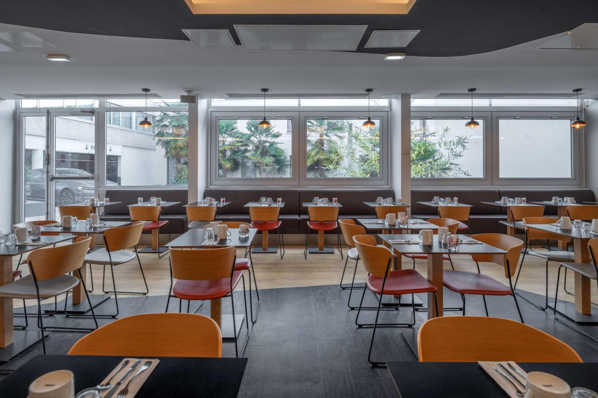 Doubletree By Hilton Paris Bougival Hotel Buitenkant foto
